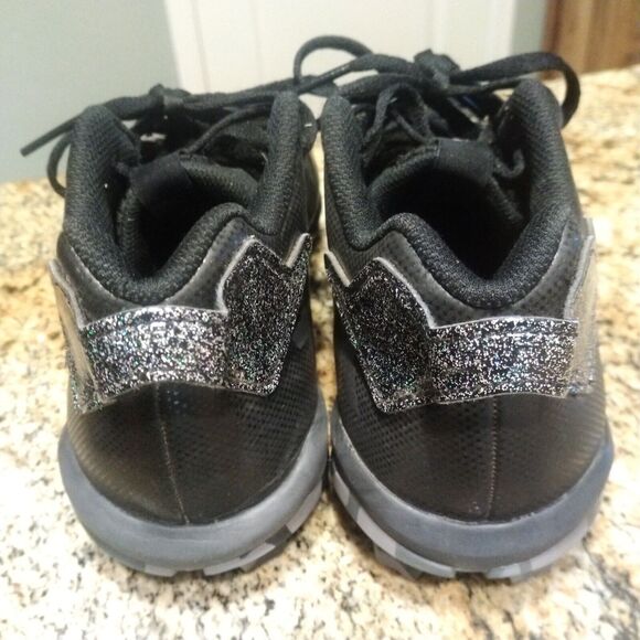 Adidas Freak Spark MD J GZ6889 Football Cleats Boy’s Size 6 - Picture 11 of 12